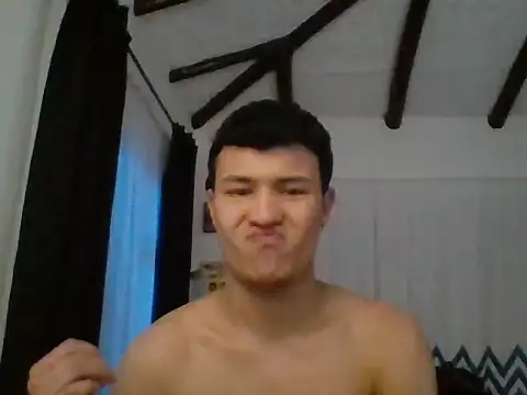 Snapshot of El_awo_ chatting on September 19, 2025, 8:35 pm El awo online show from September 19, 2025, 8:35 pm