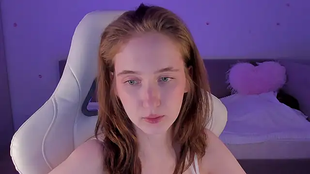 CrystalSoul  online show from October 26, 2025, 9:37 pm