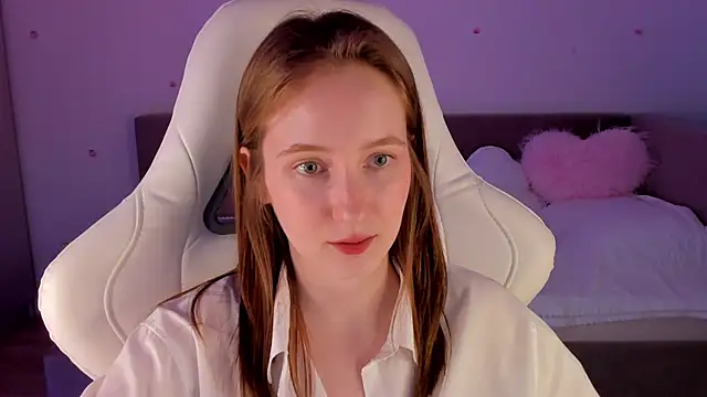 CrystalSoul  online show from November 16, 2025, 12:10 pm