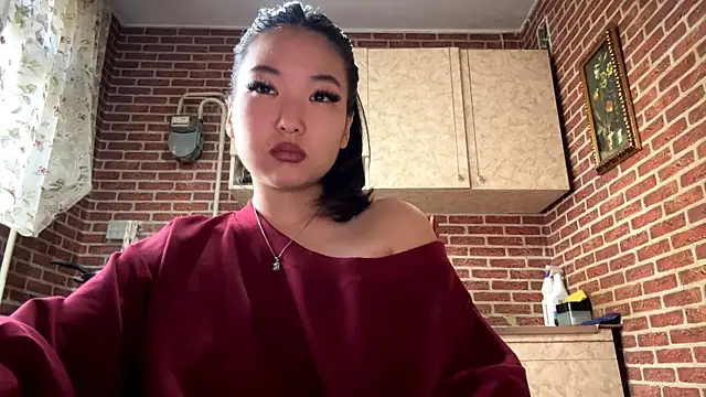 EmmaLeexth online show from March 30, 2026, 10:39 am