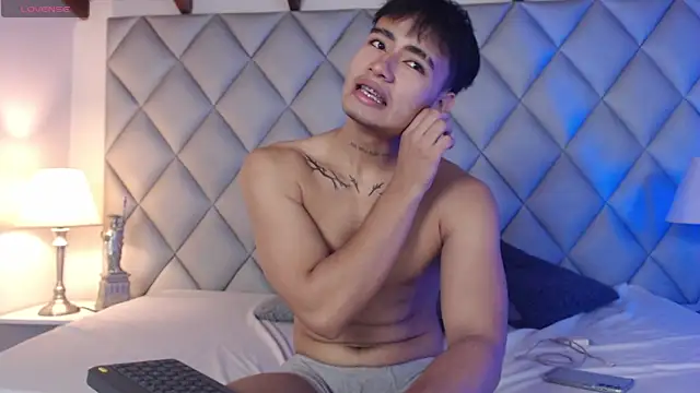 Snapshot of Clement_Reyes chatting on October 25, 2025, 1:01 pm Clement Reyes online show from October 25, 2025, 1:01 pm