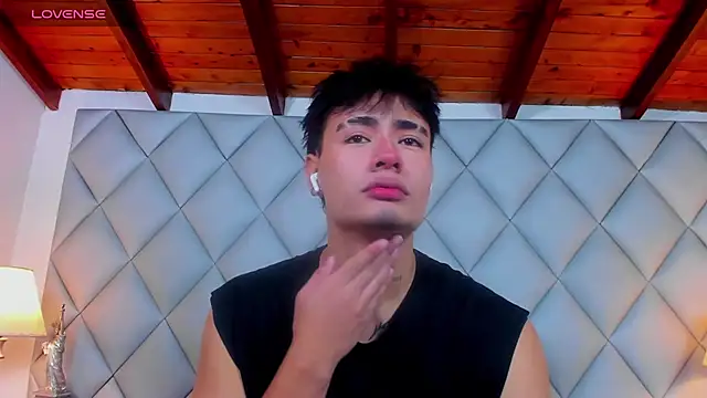 Snapshot of Clement_Reyes chatting on December 3, 2025, 12:48 pm Clement Reyes online show from December 3, 2025, 12:48 pm