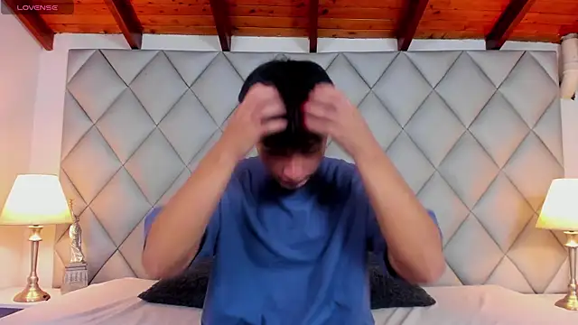 Snapshot of Clement_Reyes chatting on November 26, 2025, 12:38 pm Clement Reyes online show from November 26, 2025, 12:38 pm