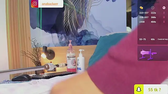 Anabacker01 online show from February 4, 2026, 7:09 pm