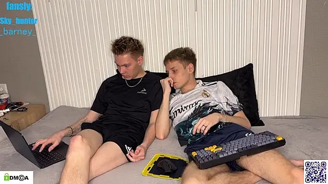 Snapshot of Eaton_ chatting on December 1, 2025, 9:15 pm Eaton online show from December 1, 2025, 9:15 pm