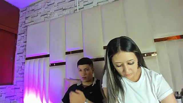 Snapshot of ANLLELOAndANGELA chatting on May 18, 2026, 4:45 pm ANLLELOAndANGELA online show from May 18, 2026, 4:45 pm