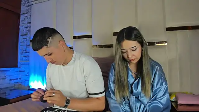 ANLLELOAndANGELA online show from April 13, 2026, 4:11 pm