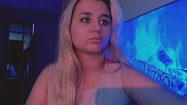 BarbaraSiren online show from October 7, 2025, 1:45 pm