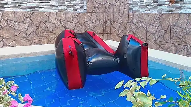 Selenegomezz online show from October 17, 2025, 8:32 pm