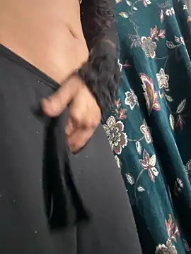 DAMinii  online show from November 12, 2025, 6:45 pm