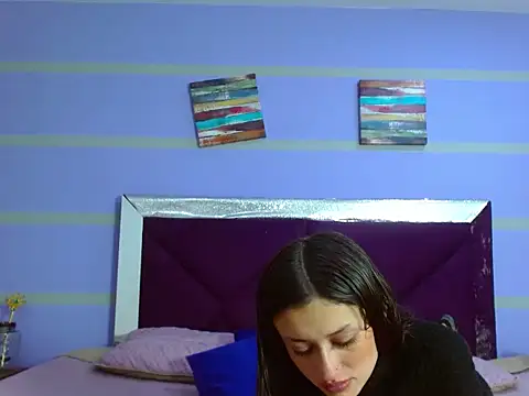 Emily Swiftt online show from November 11, 2025, 11:31 pm