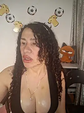 Snapshot of Lina_444 chatting on June 25, 2026, 10:26 pm Lina 444 online show from June 25, 2026, 10:26 pm