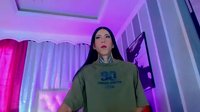 Julia Bulette1 online show from April 11, 2026, 1:37 pm