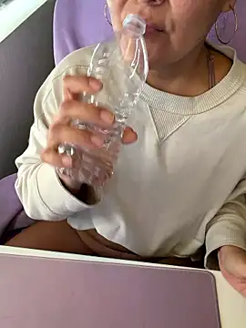 sw33th3art online show from January 6, 2026, 4:22 pm