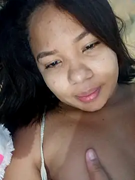 little onixx online show from November 14, 2025, 1:04 pm