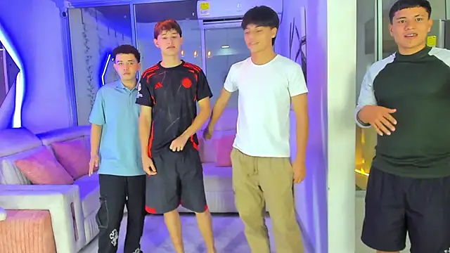 Snapshot of Houseofwarrios chatting on January 11, 2026, 5:25 am Houseofwarrios online show from January 11, 2026, 5:25 am