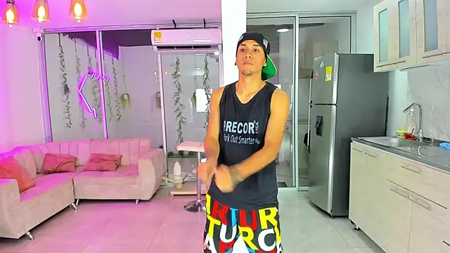 Houseofwarrios online show from September 19, 2025, 5:44 am