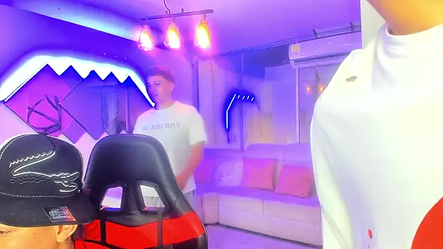 Snapshot of Houseofwarrios chatting on December 22, 2025, 5:40 am Houseofwarrios online show from December 22, 2025, 5:40 am