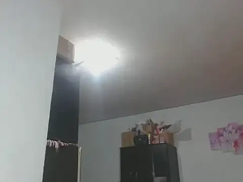 scarlett  jonnes online show from November 28, 2025, 11:27 pm