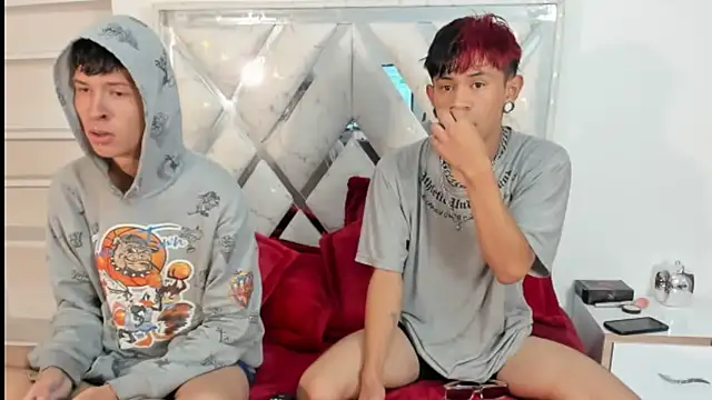 Snapshot of DemianSalvatore chatting on October 20, 2025, 2:13 am DemianSalvatore online show from October 20, 2025, 2:13 am