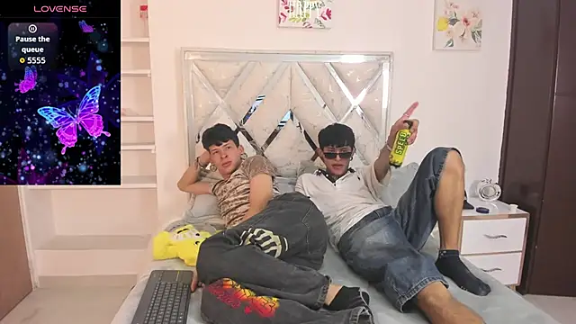 Snapshot of DemianSalvatore chatting on September 27, 2025, 11:16 am DemianSalvatore online show from September 27, 2025, 11:16 am