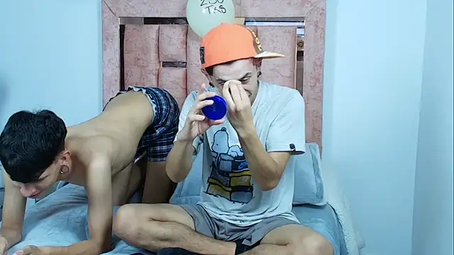 Snapshot of DemianSalvatore chatting on December 3, 2025, 8:52 pm DemianSalvatore online show from December 3, 2025, 8:52 pm