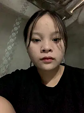 Snapshot of -Miraa- chatting on September 23, 2025, 12:50 am -Miraa- online show from September 23, 2025, 12:50 am