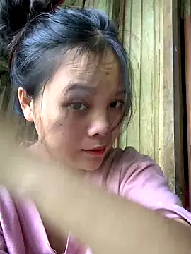 Snapshot of -Miraa- chatting on September 28, 2025, 5:03 am -Miraa- online show from September 28, 2025, 5:03 am