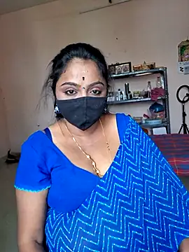 Snapshot of queendivya chatting on May 28, 2026, 6:43 am queendivya online show from May 28, 2026, 6:43 am