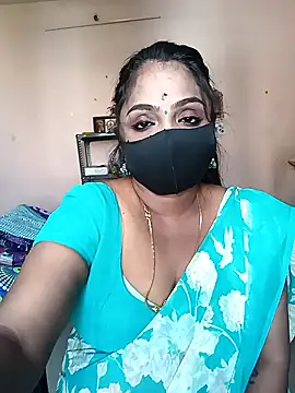 Snapshot of queendivya chatting on May 6, 2026, 3:32 am queendivya online show from May 6, 2026, 3:32 am