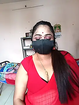 Snapshot of queendivya chatting on May 7, 2026, 5:55 am queendivya online show from May 7, 2026, 5:55 am