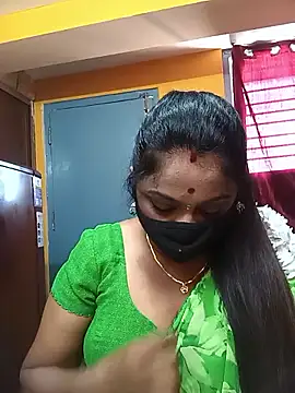 Snapshot of queendivya chatting on March 19, 2026, 5:29 am queendivya online show from March 19, 2026, 5:29 am