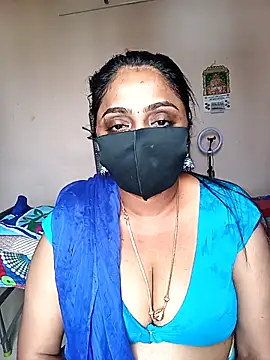 Snapshot of queendivya chatting on May 10, 2026, 4:16 am queendivya online show from May 10, 2026, 4:16 am