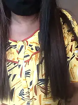 Snapshot of queendivya chatting on April 13, 2026, 5:44 am queendivya online show from April 13, 2026, 5:44 am