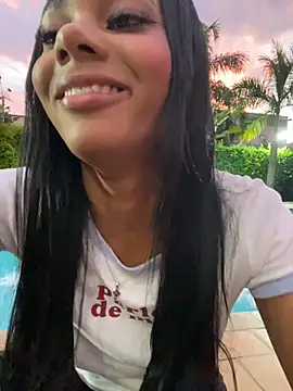 Snapshot of Savannahfisher chatting on April 22, 2026, 11:22 pm Savannahfisher online show from April 22, 2026, 11:22 pm