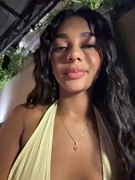 Snapshot of Savannahfisher chatting on June 11, 2026, 12:32 am Savannahfisher online show from June 11, 2026, 12:32 am