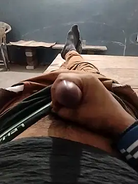 Snapshot of VickyMonster5 chatting on November 22, 2025, 5:45 pm VickyMonster5 online show from November 22, 2025, 5:45 pm