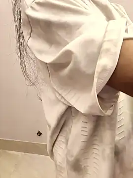 Snapshot of Sweets-jaanu chatting on January 11, 2026, 5:14 am Sweets-jaanu online show from January 11, 2026, 5:14 am