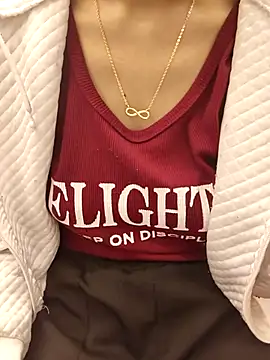 Snapshot of Sweets-jaanu chatting on January 13, 2026, 5:55 am Sweets-jaanu online show from January 13, 2026, 5:55 am