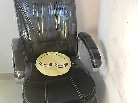 Snapshot of bold_kiara chatting on October 19, 2025, 4:26 am bold kiara online show from October 19, 2025, 4:26 am