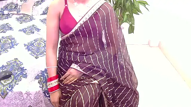 Snapshot of Lovelyy-couple chatting on February 11, 2026, 9:09 am Lovelyy-couple online show from February 11, 2026, 9:09 am