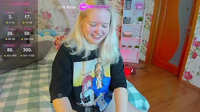 Snapshot of RoseThomas_ chatting on October 19, 2025, 11:13 am RoseThomas  online show from October 19, 2025, 11:13 am