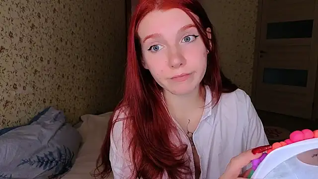 Snapshot of Layla_Glam chatting on May 27, 2026, 4:47 pm Layla Glam online show from May 27, 2026, 4:47 pm
