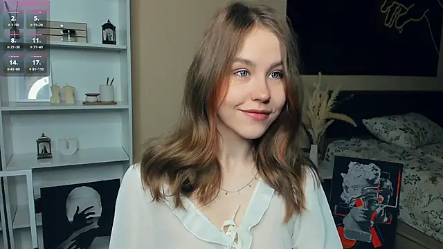 Snapshot of MaliaBourraine chatting on May 9, 2026, 7:12 am MaliaBourraine online show from May 9, 2026, 7:12 am