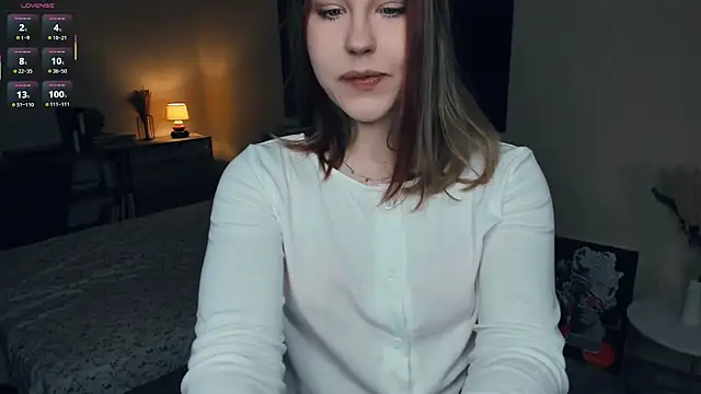 Snapshot of MaliaBourraine chatting on October 4, 2025, 7:10 am MaliaBourraine online show from October 4, 2025, 7:10 am