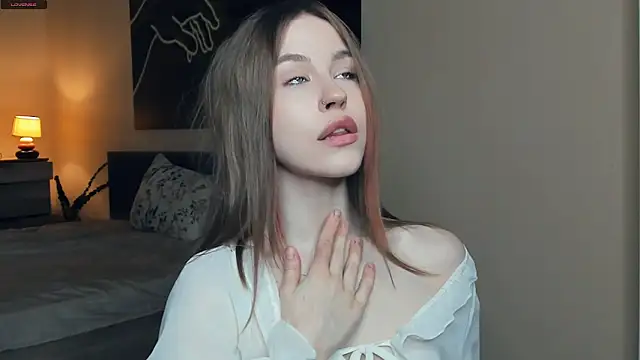Snapshot of MaliaBourraine chatting on May 22, 2026, 7:39 am MaliaBourraine online show from May 22, 2026, 7:39 am