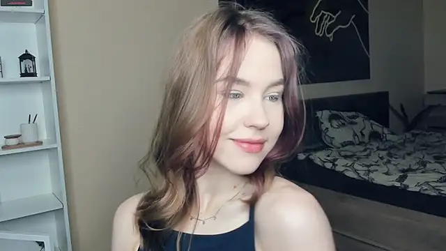 Snapshot of MaliaBourraine chatting on May 31, 2026, 7:14 am MaliaBourraine online show from May 31, 2026, 7:14 am
