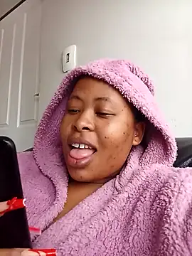 BubblyBeautiful online show from October 19, 2025, 11:57 am