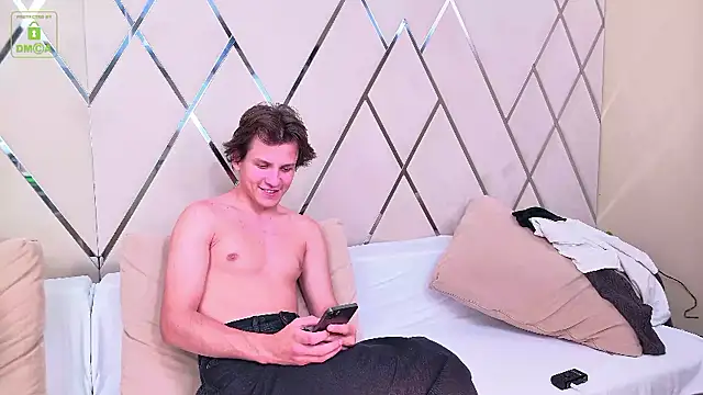 Snapshot of JesseCrosss chatting on September 26, 2025, 8:49 pm JesseCrosss online show from September 26, 2025, 8:49 pm