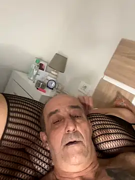 VyC7564 online show from October 24, 2025, 8:57 am